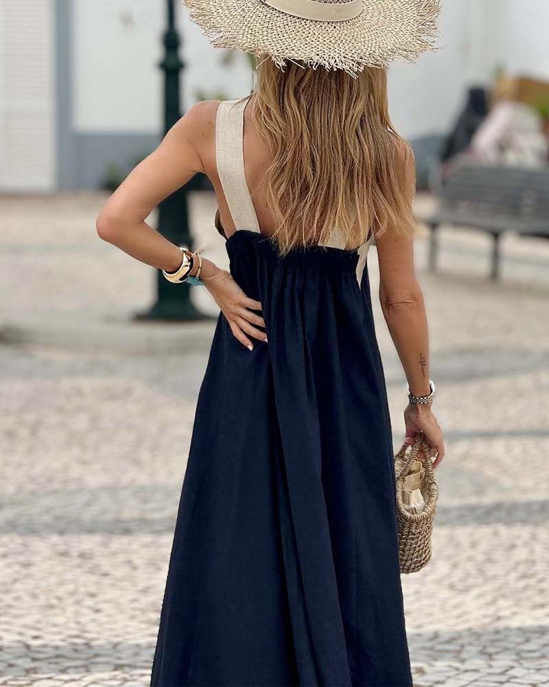 SIENNA™ | Elegantne Kleid, millel on Sügav Kaelus Seljal ja Ümberpööratud Krae