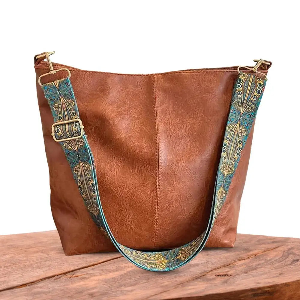 MONIKAS TASCHEN - Õlakott dekoratiivsete detailidega (Minu lemmik)