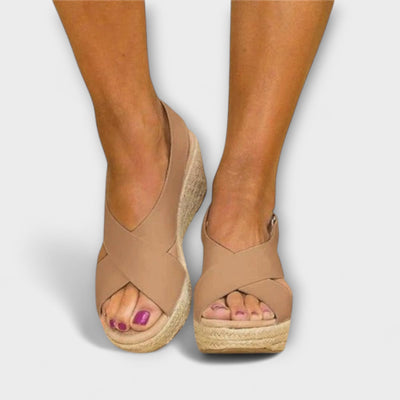 Elegantne espadrillide sandaalid