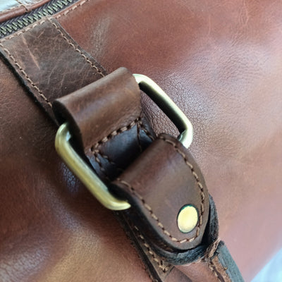 Pruun Nahk-Duffel-Kott