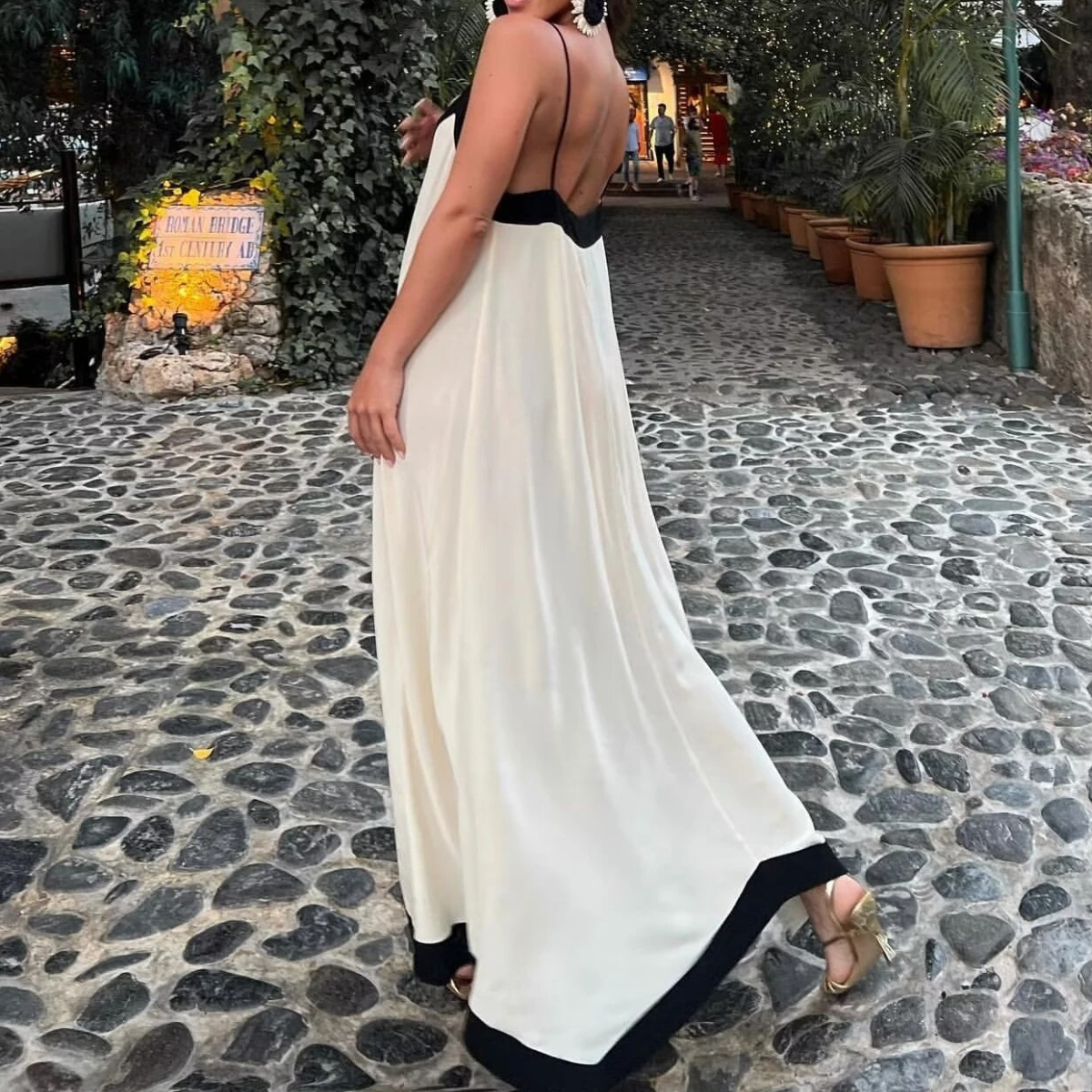 Mélanie | Elegantses voolavas kleidis