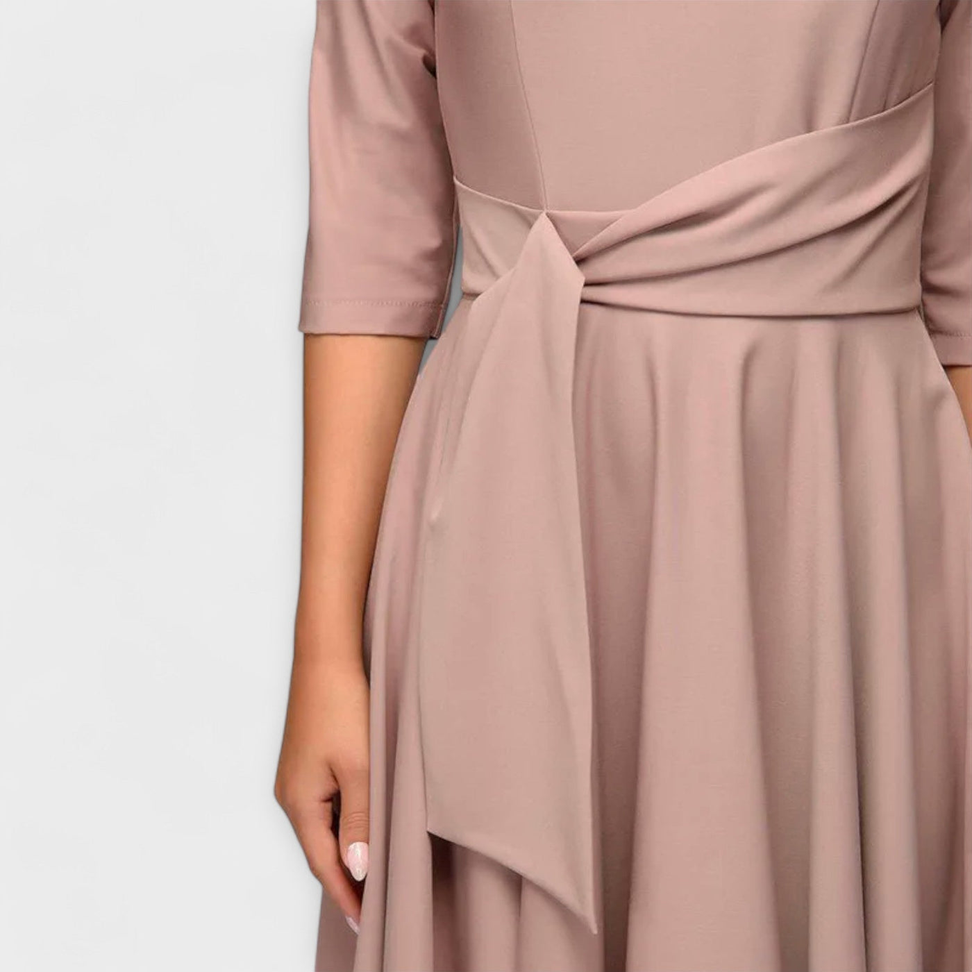 Elegantne Swing Kleit