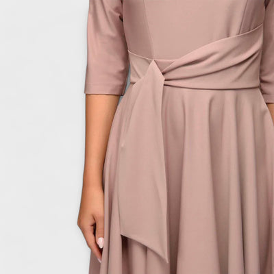 Elegantne Swing Kleit