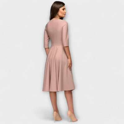 Elegantne Swing Kleit