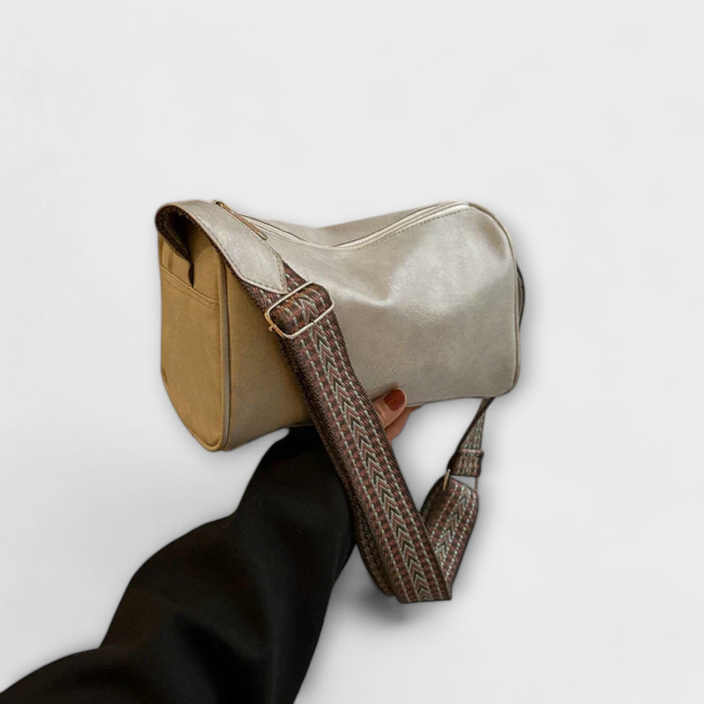 Lora. - Vintage rihmade kott