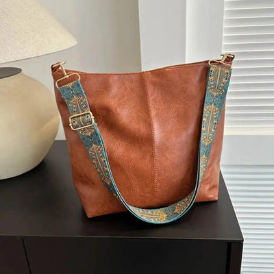 MONIKAS TASCHEN - Õlakott dekoratiivsete detailidega (Minu lemmik)