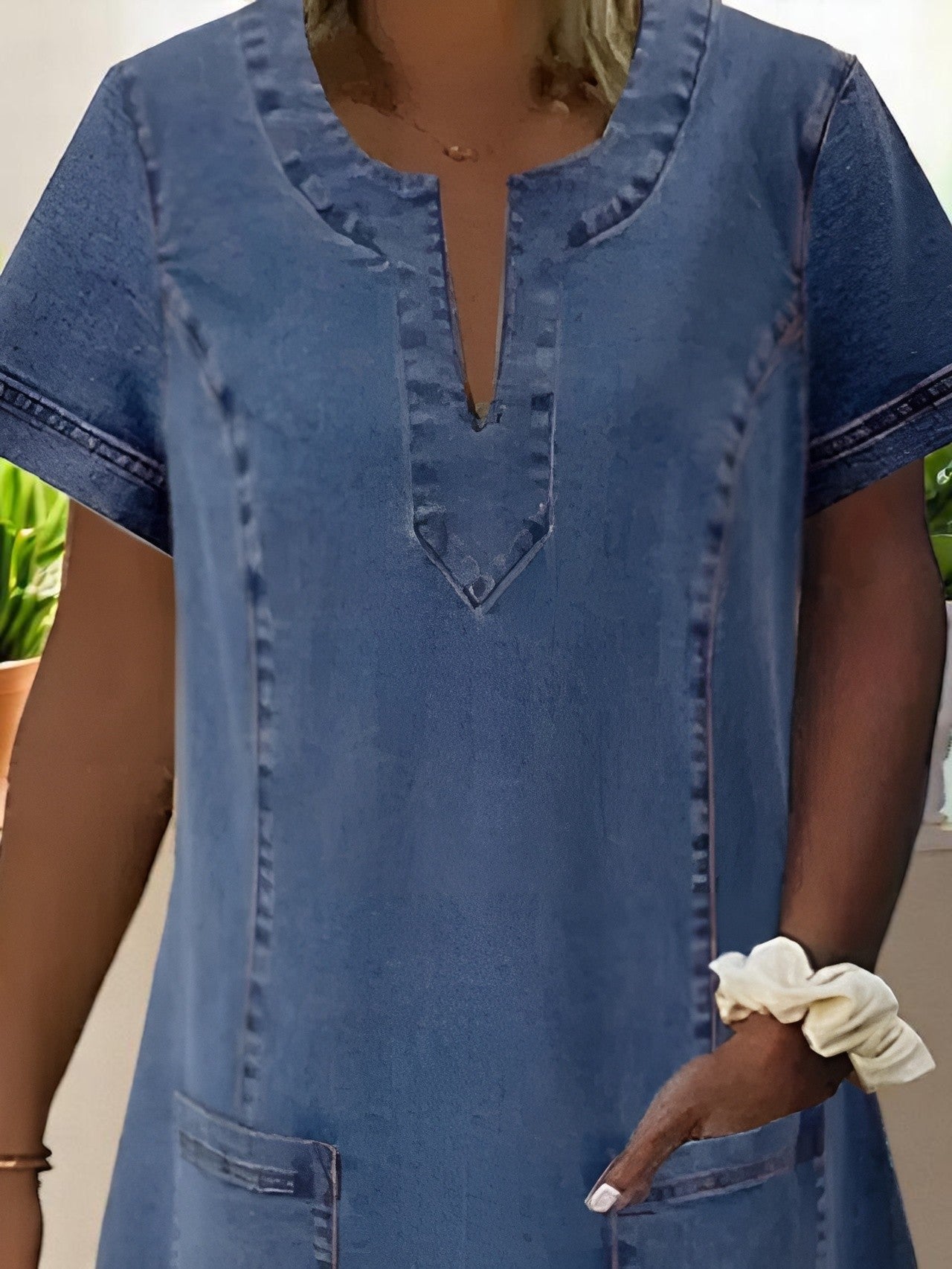 Julia | Pehme Denim Kleit Eestaskutega