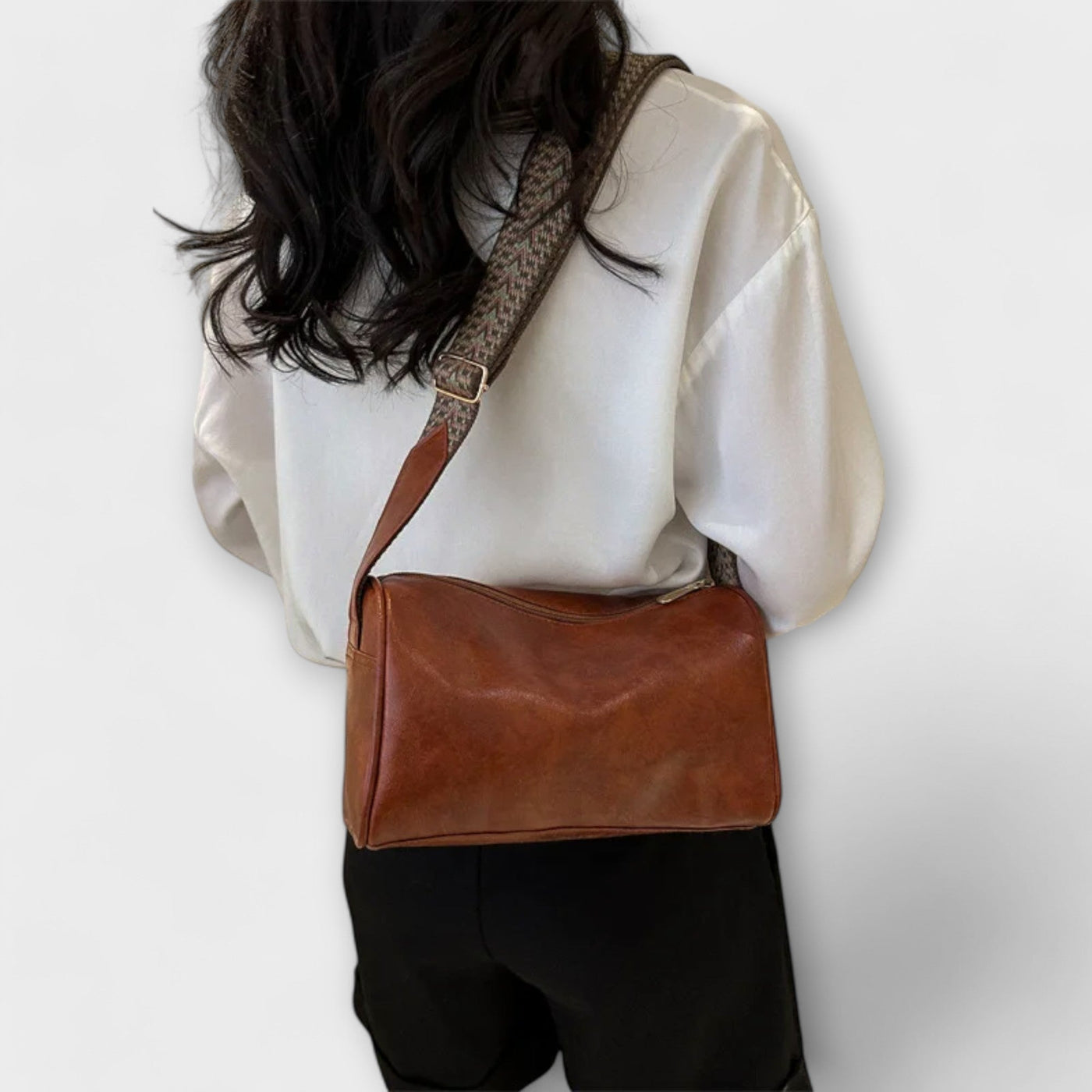 Lora. - Vintage rihmade kott