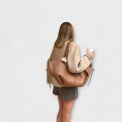 Lora. – Vintage Kott