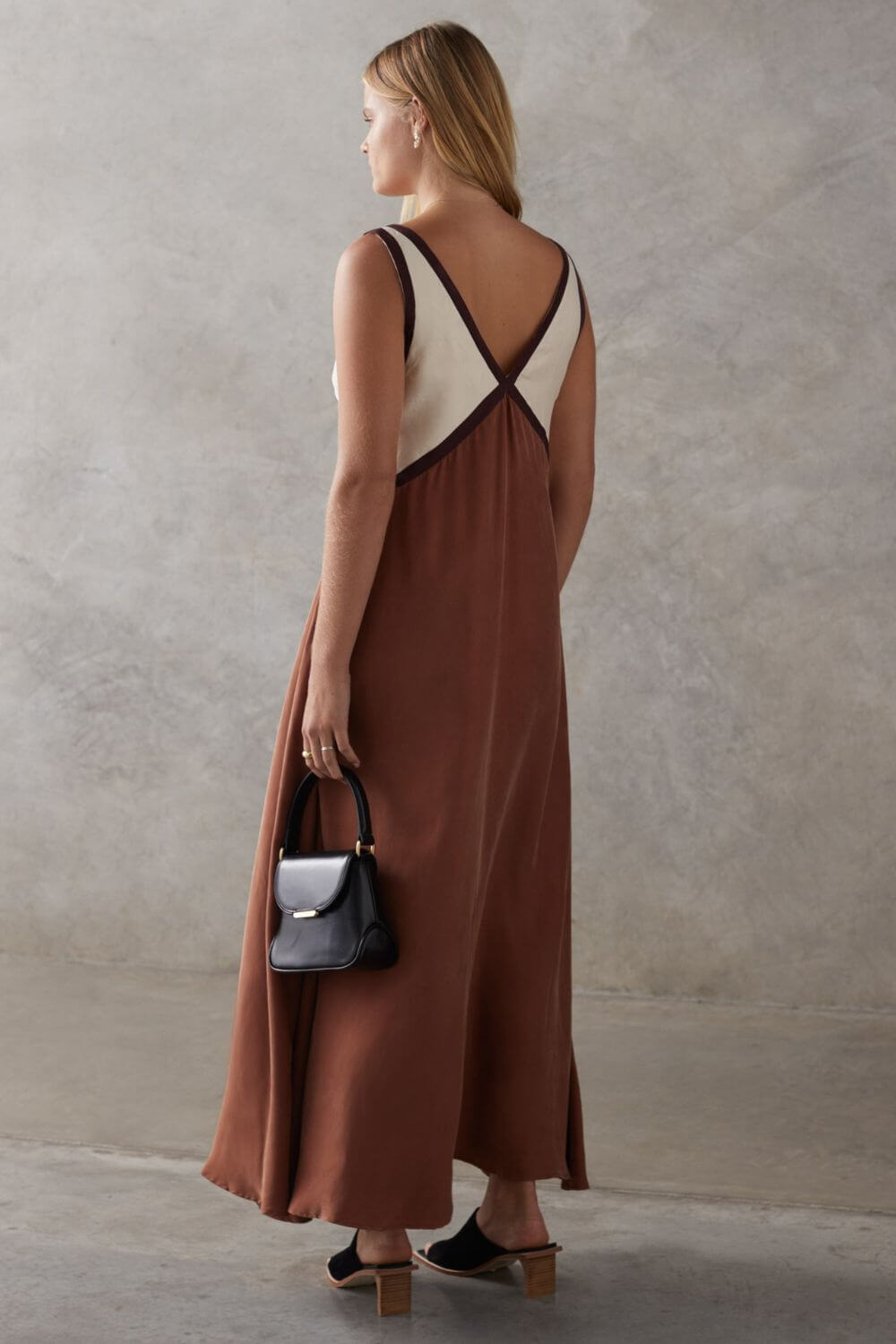 Stacey™ | Elegantsest Veluurist Midi Kleit